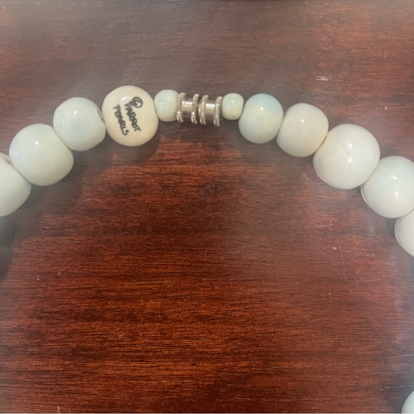 Parrot Pearls Ceramic Vintage Rose Flower Leaf Necklace EUC - Picture 5 of 5